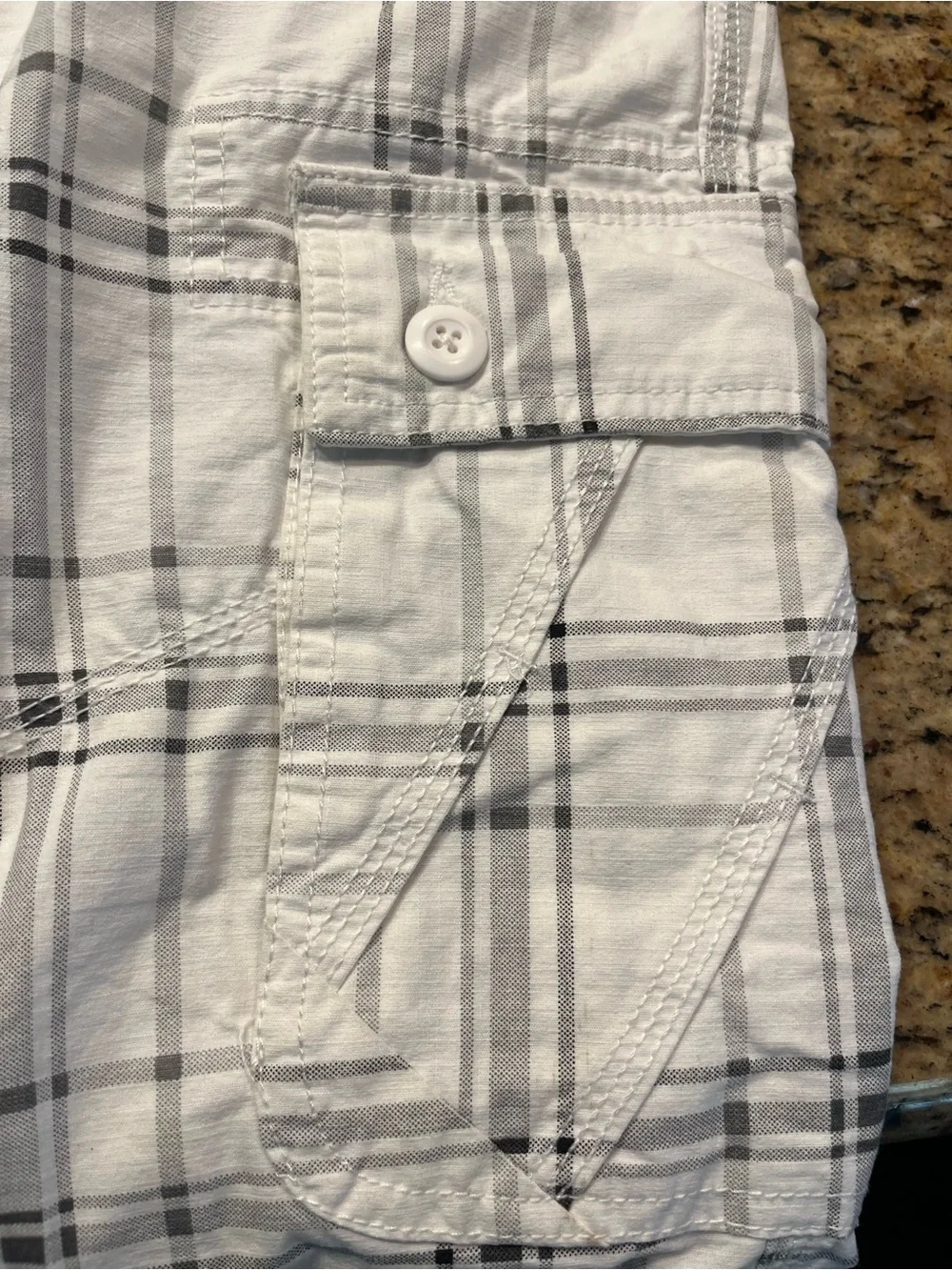 urban pipeline White Plaid Cargo Shorts